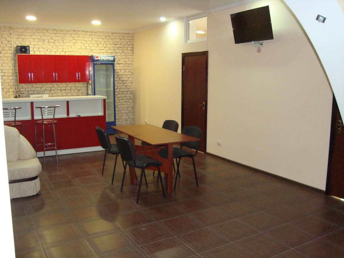 Hostel Sofia Jitomir Exterior foto